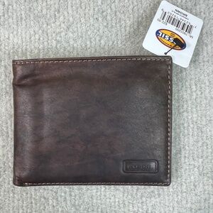 Fossil Mens Leather Wallet, brown